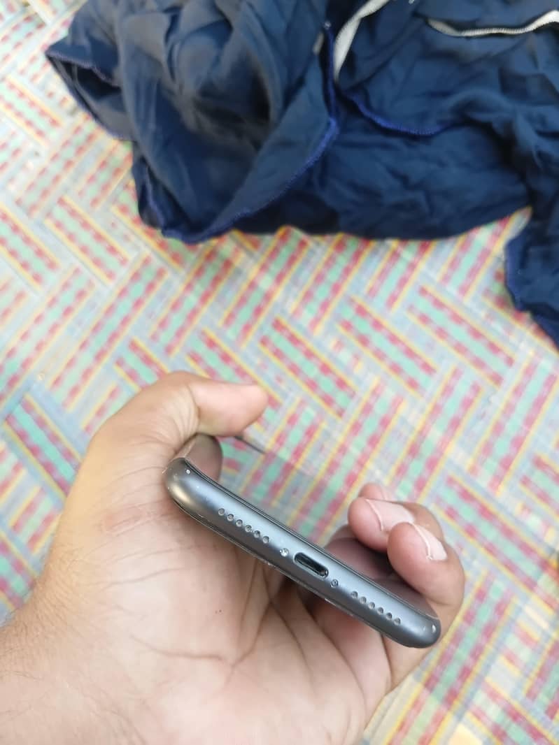 Apple iPhone 11 2
