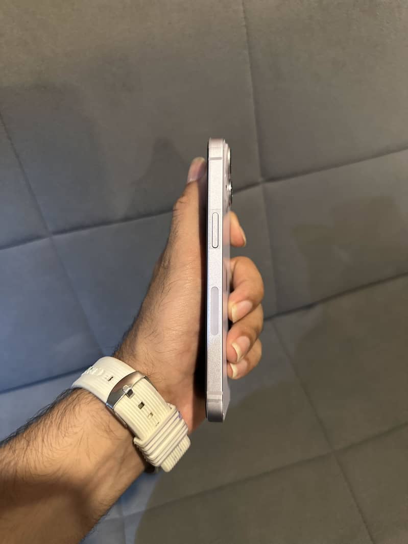 Apple iPhone 14 3