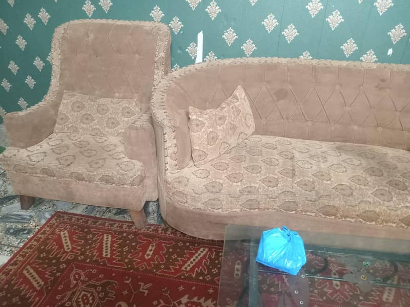 2nd sofa good condition 0