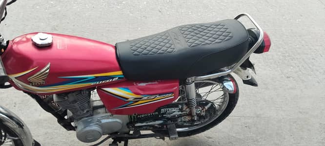 125 model 2019 Good condition bike 03015184075