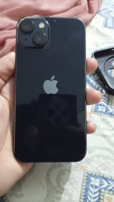 Apple iPhone 13