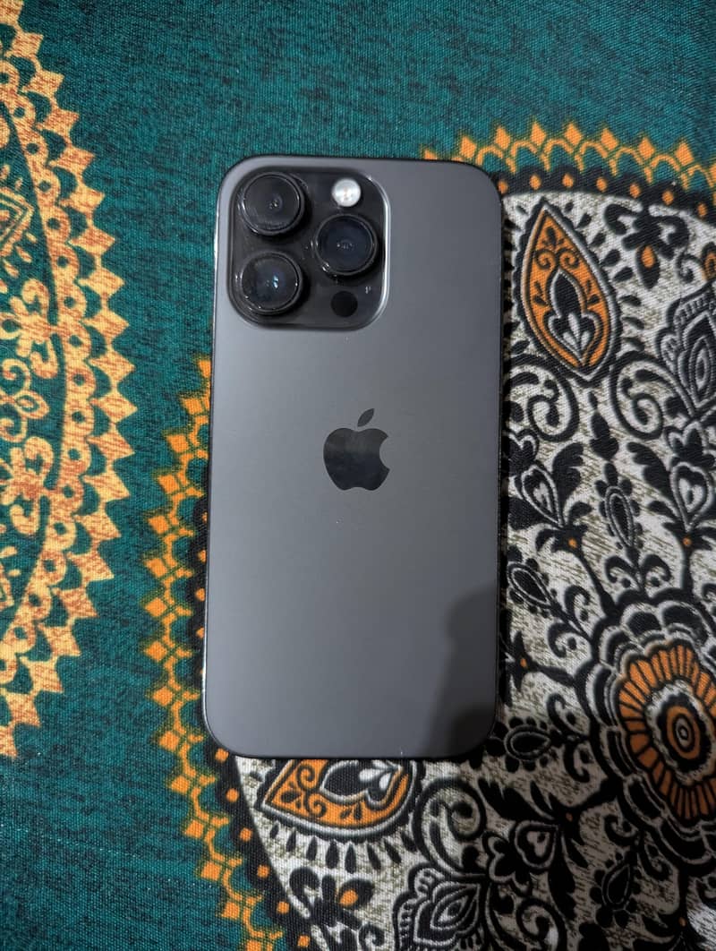 Apple iPhone 14 Pro 1