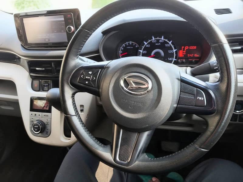 Daihatsu Move 7
