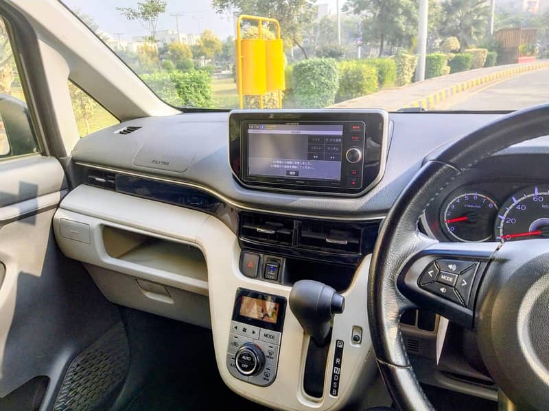 Daihatsu Move 8