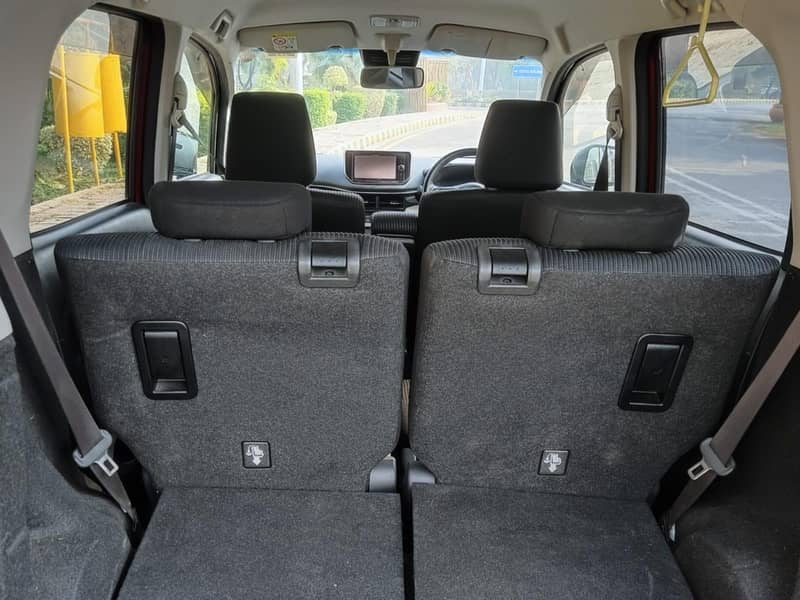 Daihatsu Move 12