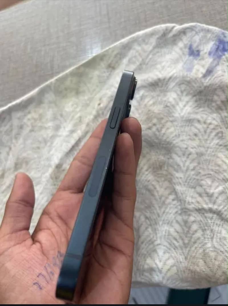 Apple iPhone 14 1
