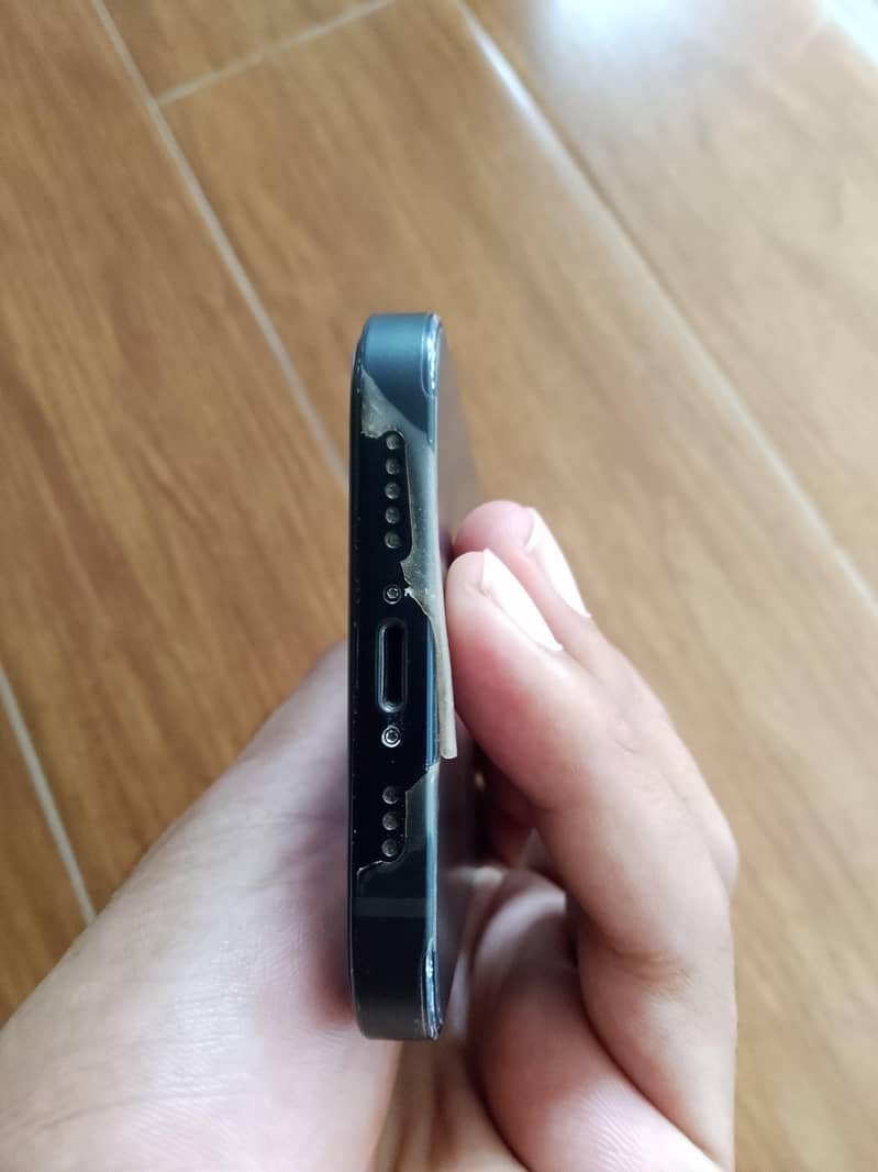 Apple iPhone 12 5