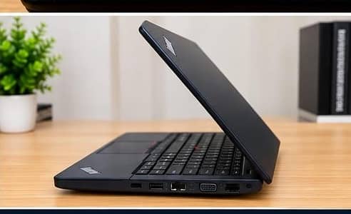 Lenovo thinkpad i5 7th generation,8/256
