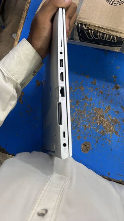 I5 8th gen 8 gb ram ddr4 256 ssd back light keyboard 10/10 condition
