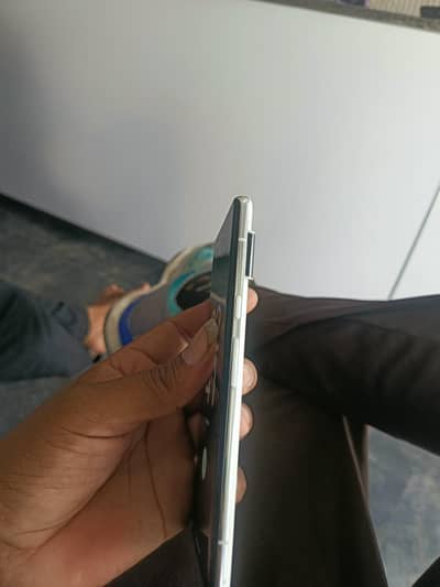 panel original ha ak said par dot ha koi msla ni mobile me me model