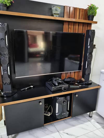 led cansol good condition