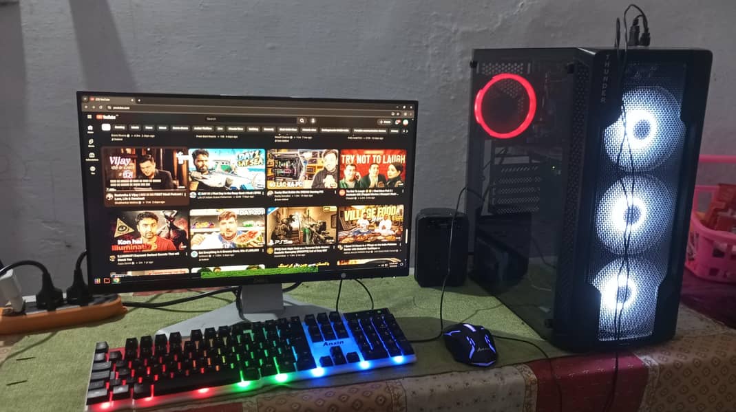 Gaming PC with Thunder Case. . 1