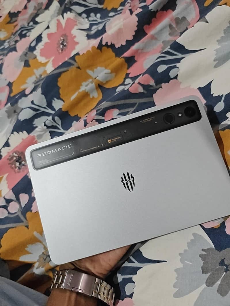 Redmagic Astra Gaming Tablet 0