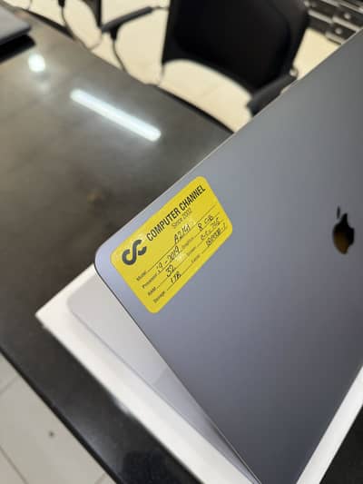 Macbook Pro i9 32/1tb 8gb graphic