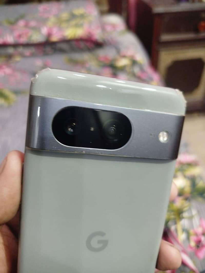 Google Pixel 8 3