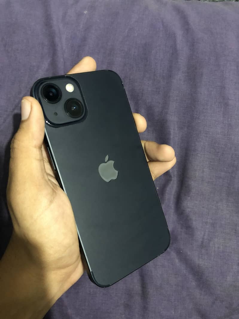 Apple iPhone 13 4
