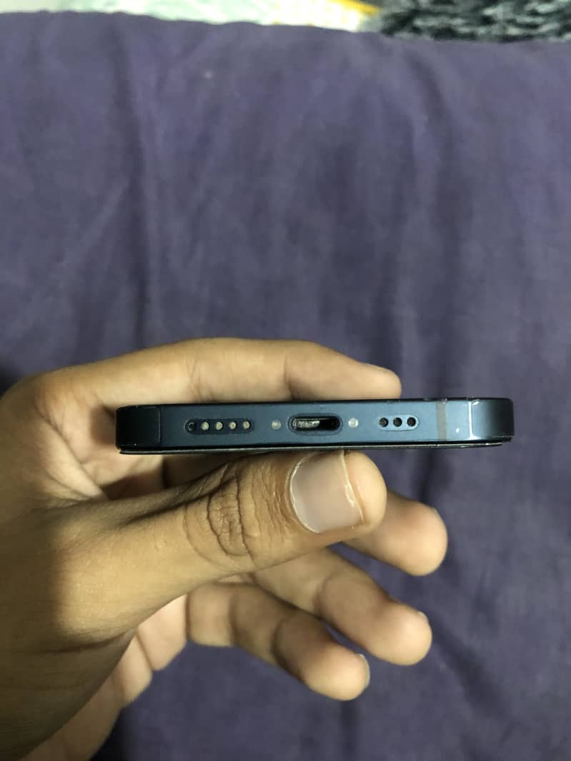 Apple iPhone 13 6
