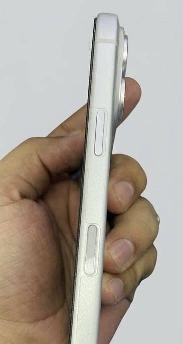 Apple iPhone 17 Pro 2