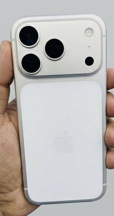 Apple iPhone 17 Pro 3
