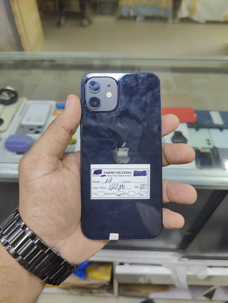 Apple iPhone 12 1