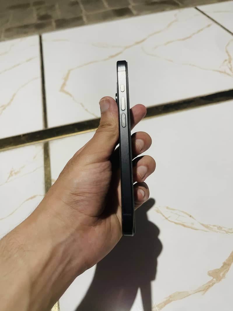 Apple Iphone 15 PRO 128 GB NON PTA 4