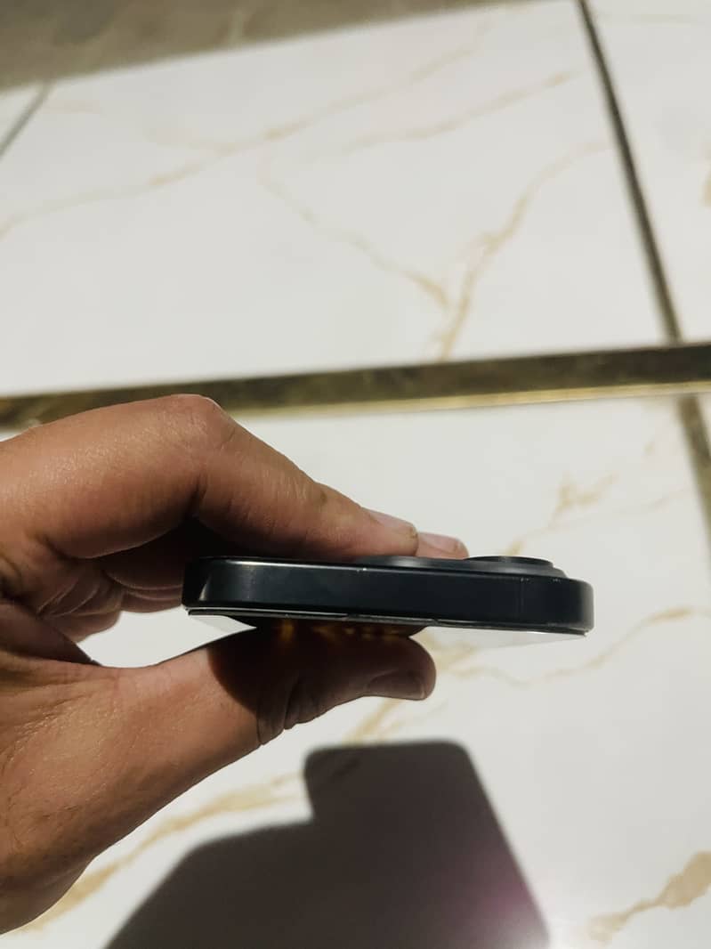Apple Iphone 15 PRO 128 GB NON PTA 6