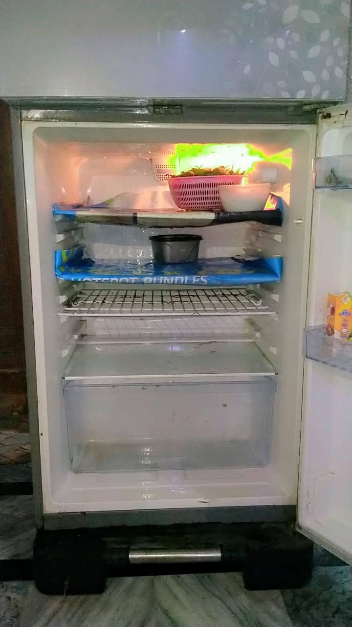 fridge dawlance large 2