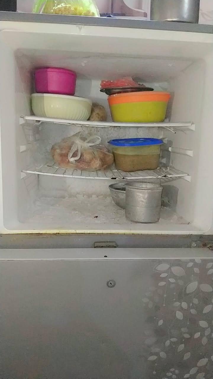 fridge dawlance large 3