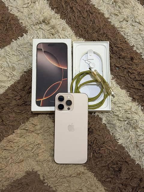 Apple iPhone 16 Pro Max 1