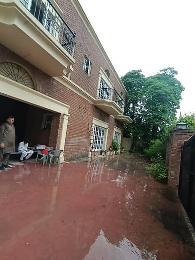 Beautiful Plot Price Banglow In Cavlery Ground