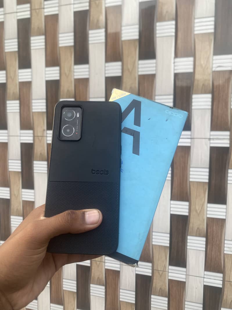 OPPO A76 4