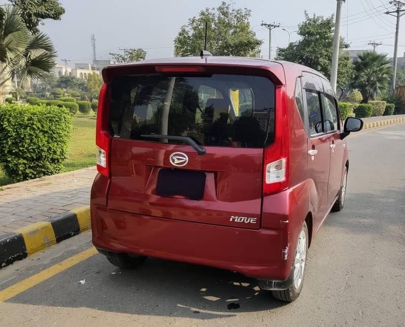 Daihatsu Move 1
