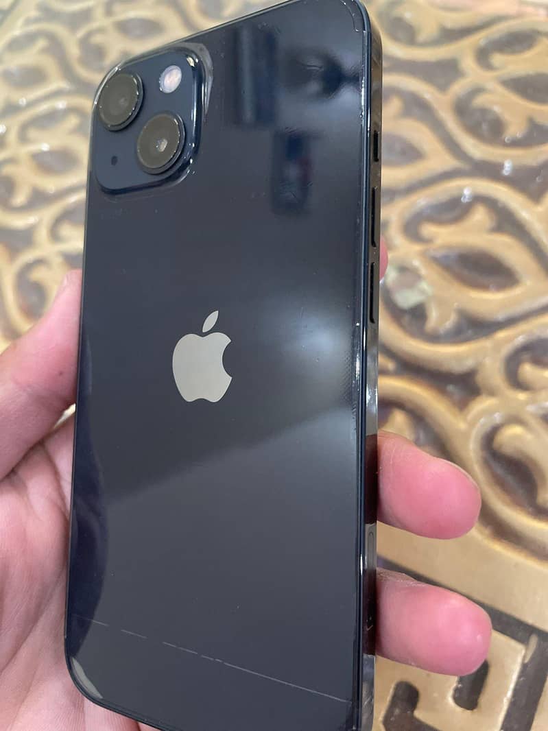 Apple iPhone 13 4