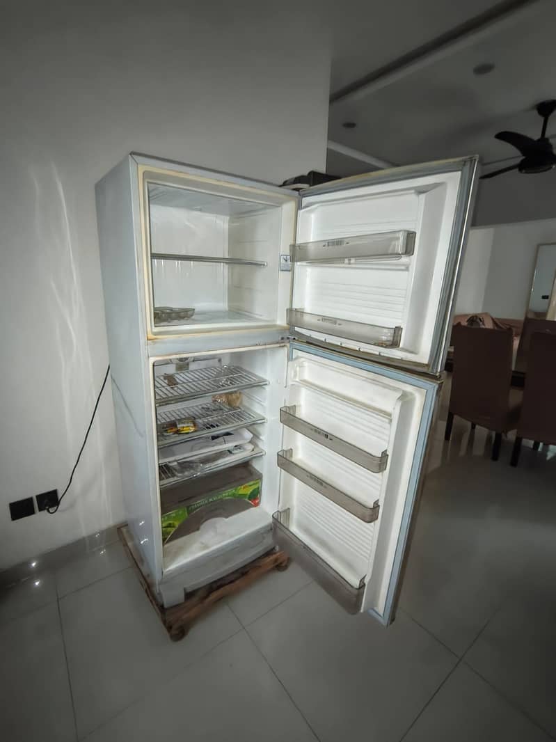 Refrigerator 0