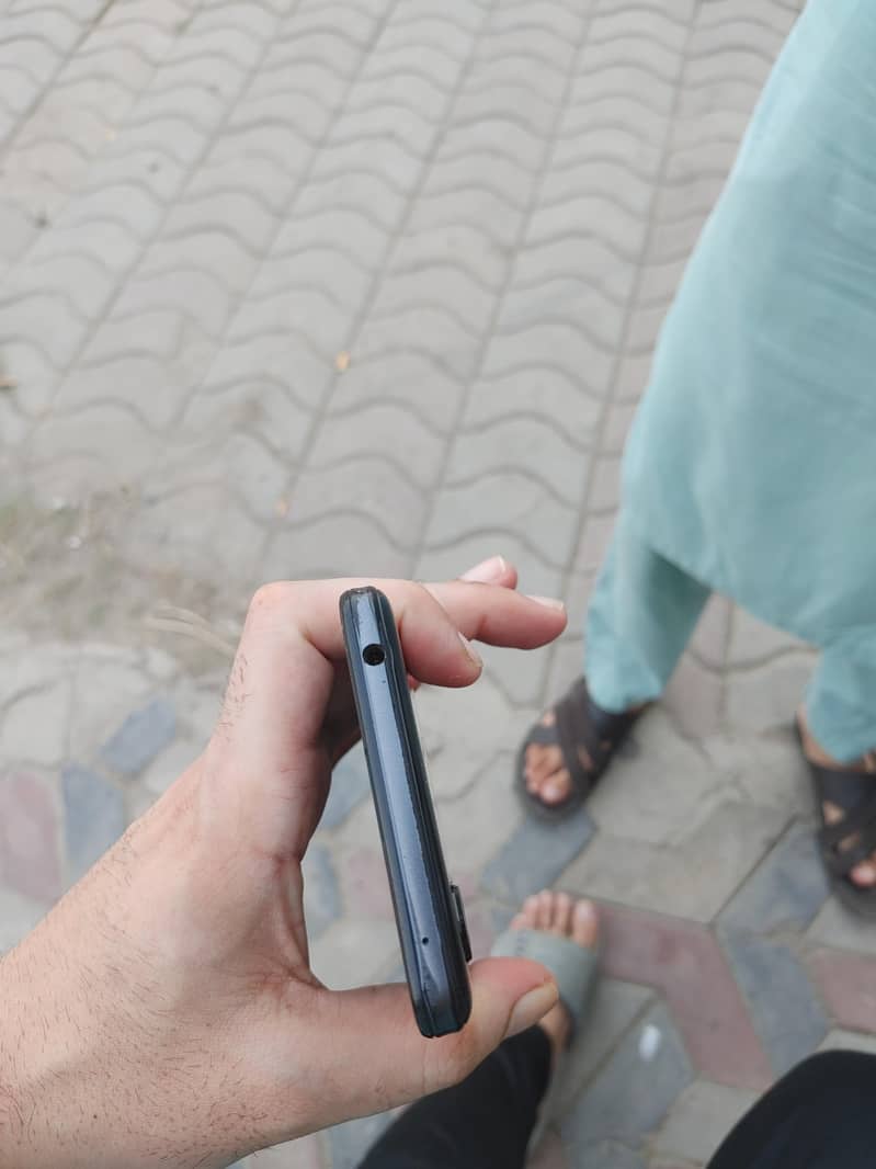 Sharp Aquos Zero5 pta aprove 3