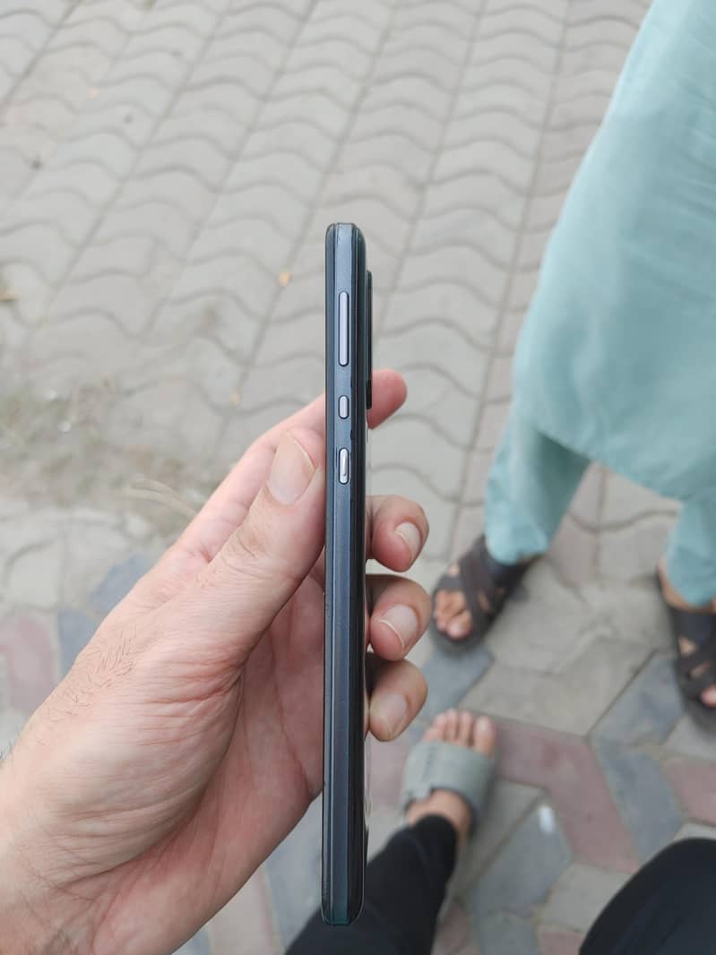 Sharp Aquos Zero5 pta aprove 4