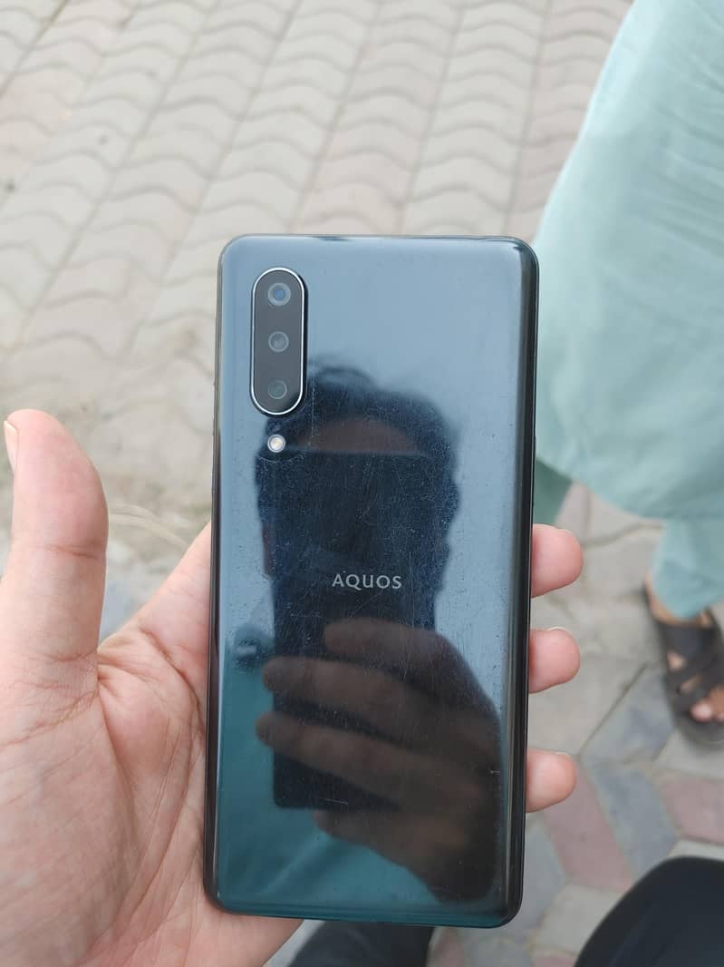 Sharp Aquos Zero5 pta aprove 5