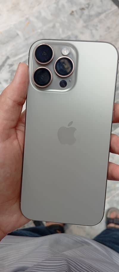 Apple iPhone 16 Pro Max