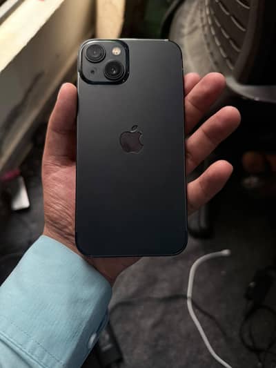 Apple iPhone 13