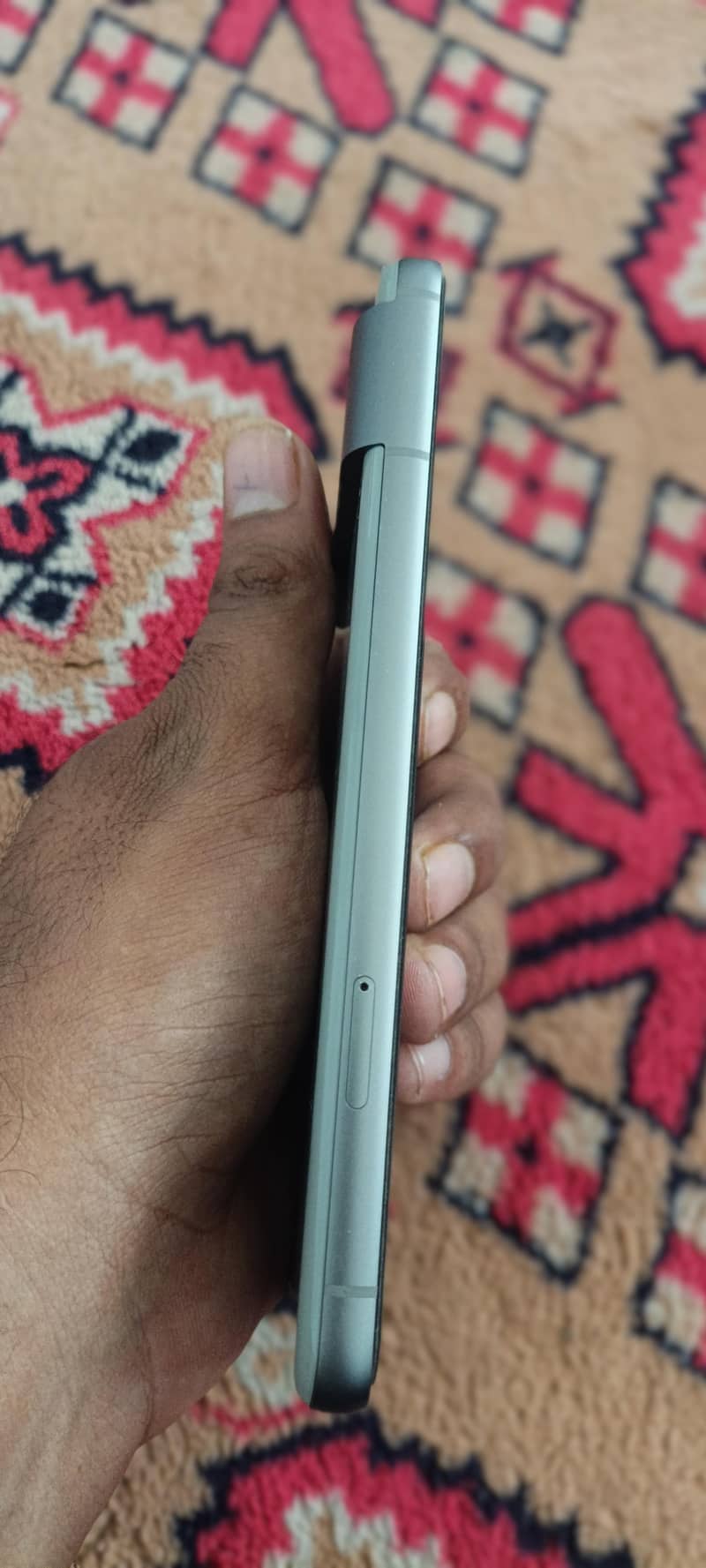 Google Pixel 8 2