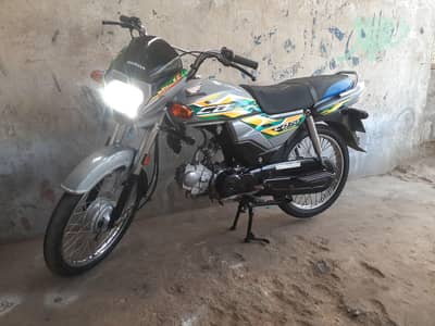 HONDA CD DREAM