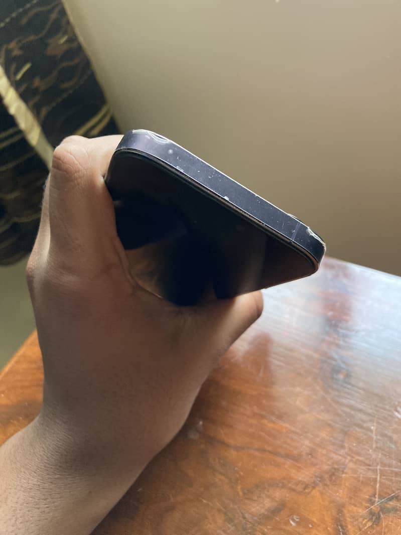 Apple iPhone 14 Pro 1