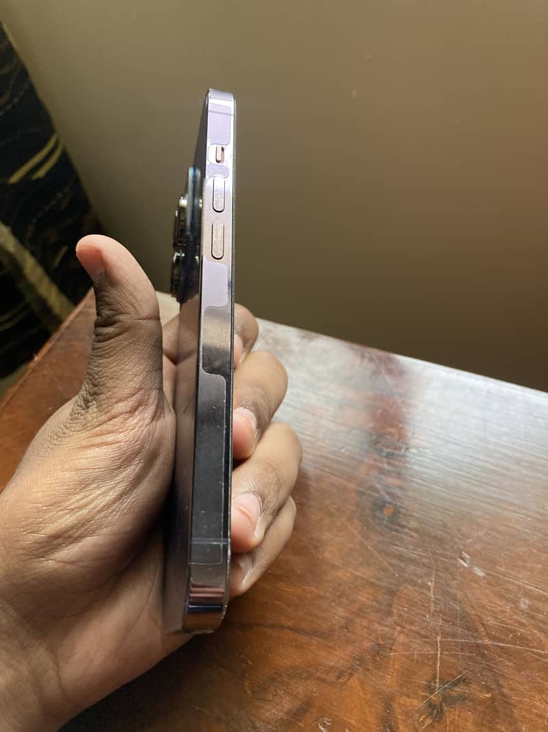 Apple iPhone 14 Pro 4