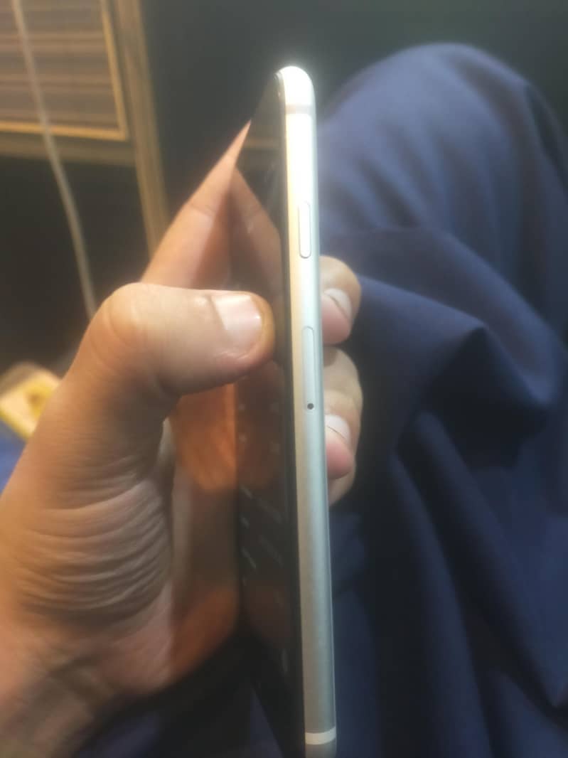Apple iPhone SE 0
