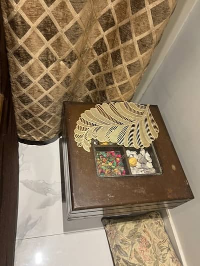5 seater sofa with table