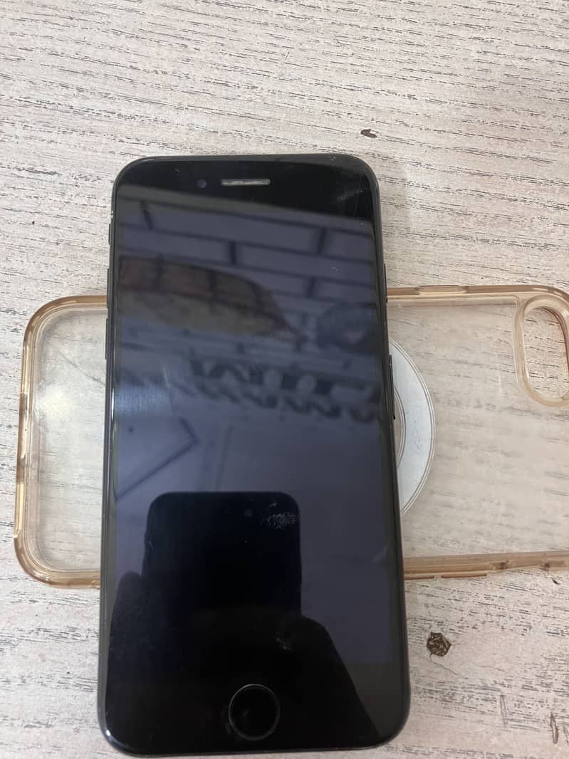 Apple iPhone 7 3