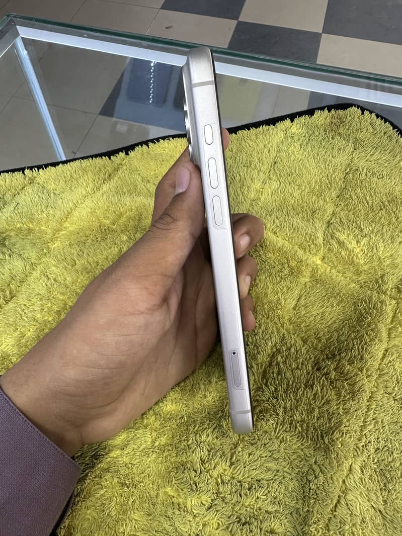 Apple iPhone 17 Pro Max 1