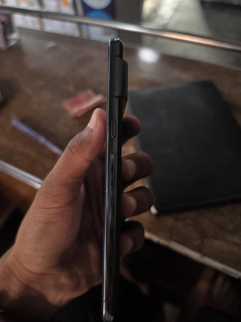 Google Pixel 8 Pro 2