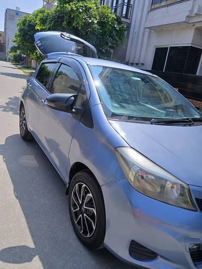 Toyota Vitz 2013