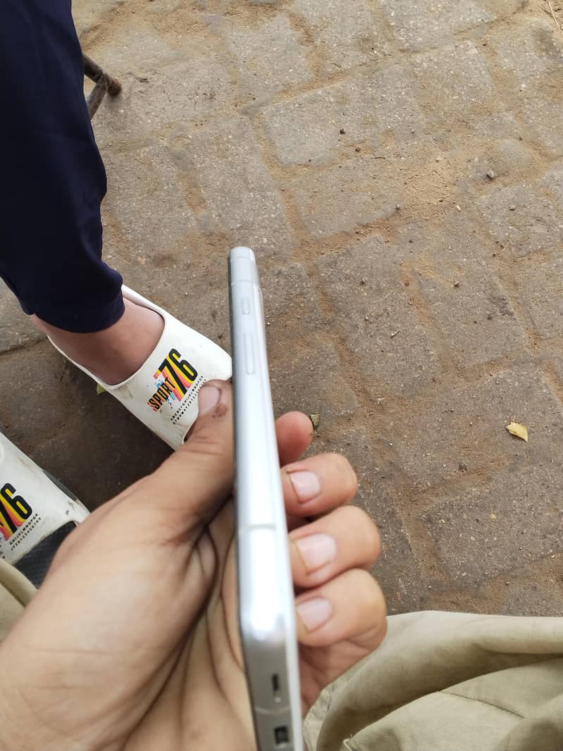 Google Pixel 7a 1